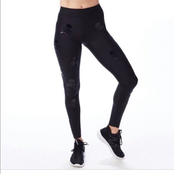 NWOT Ultracor x Soulcycle high knockout patent nero silver pop skull leggings sm - Picture 2 of 8